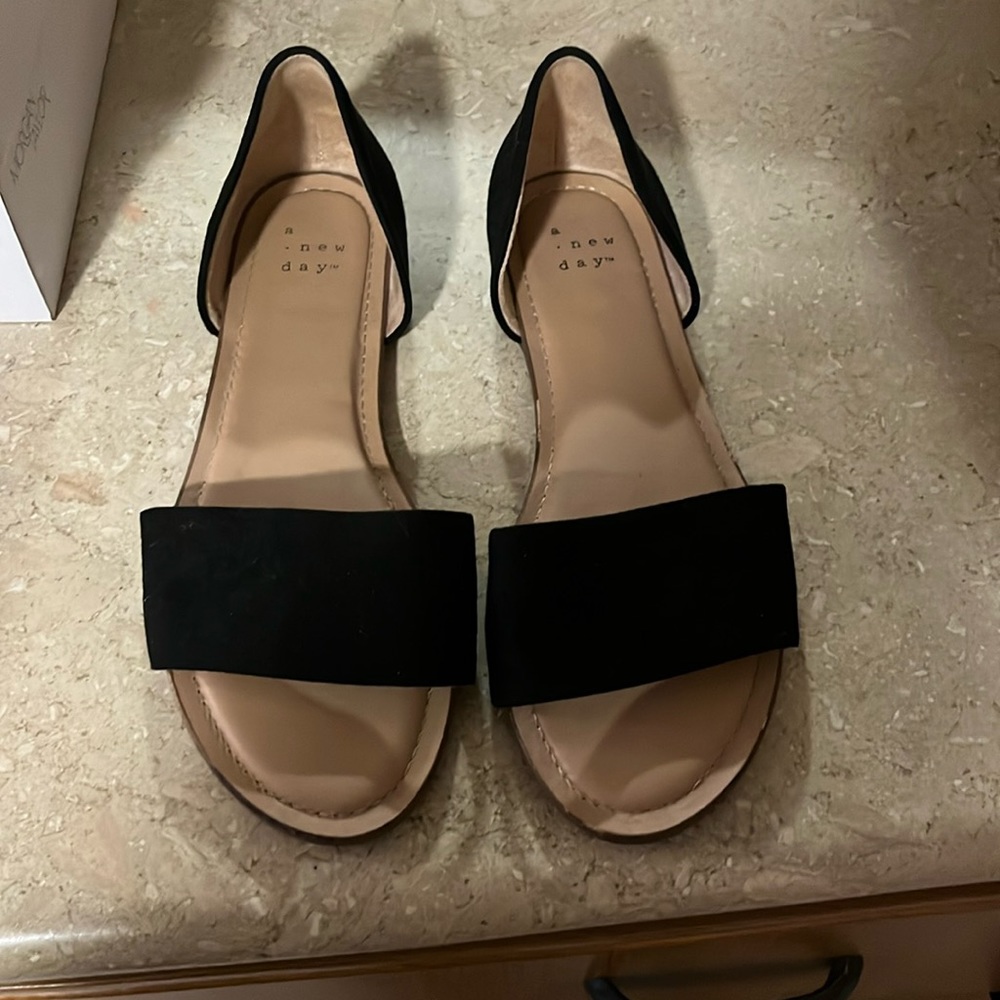 A New Day Black 6 1/2 Flats